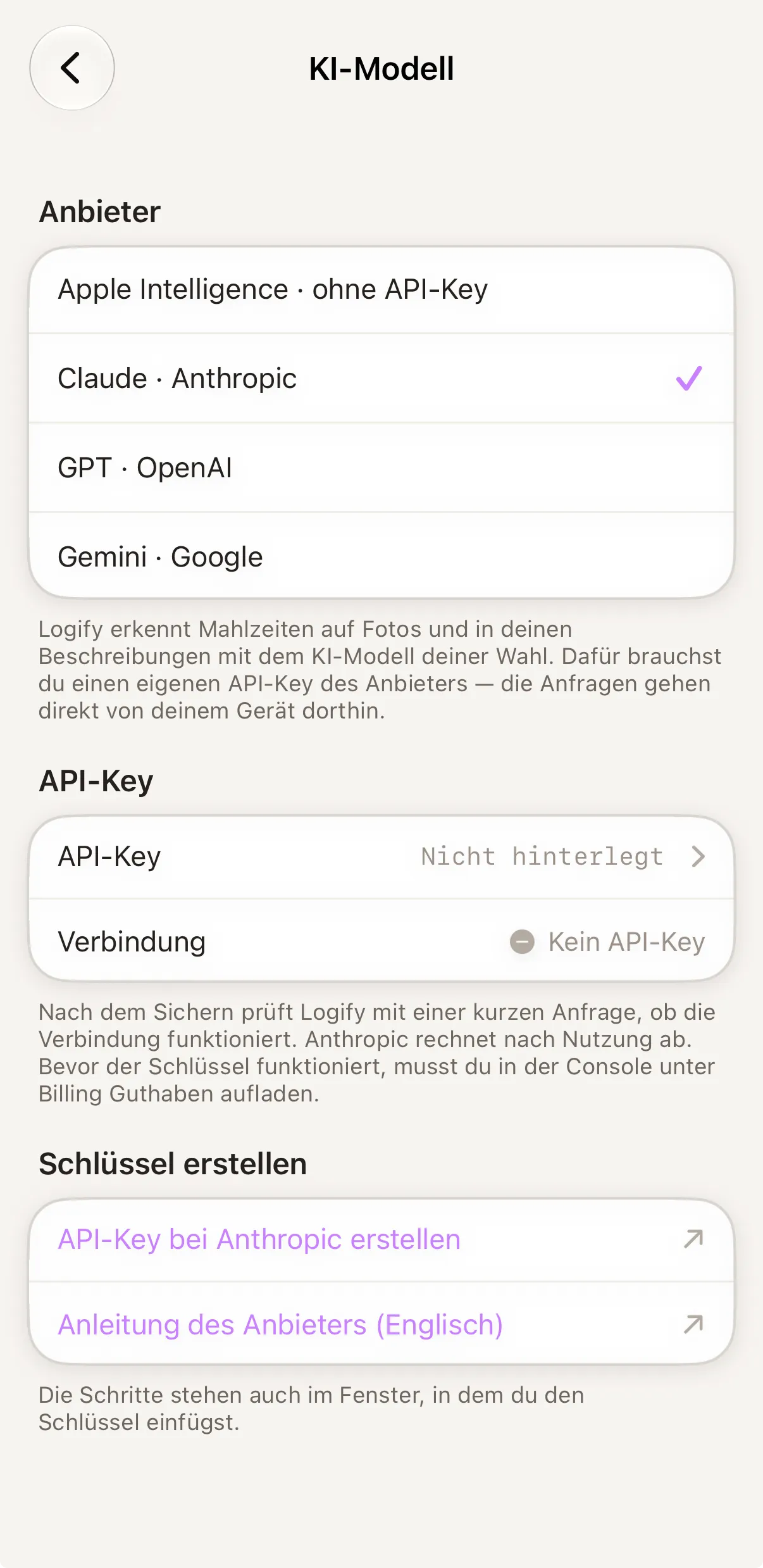 Einstellungen → KI-Modell mit den Anbietern Apple Intelligence, Claude, GPT und Gemini, darunter das Feld „API-Key“ und der Verbindungsstatus